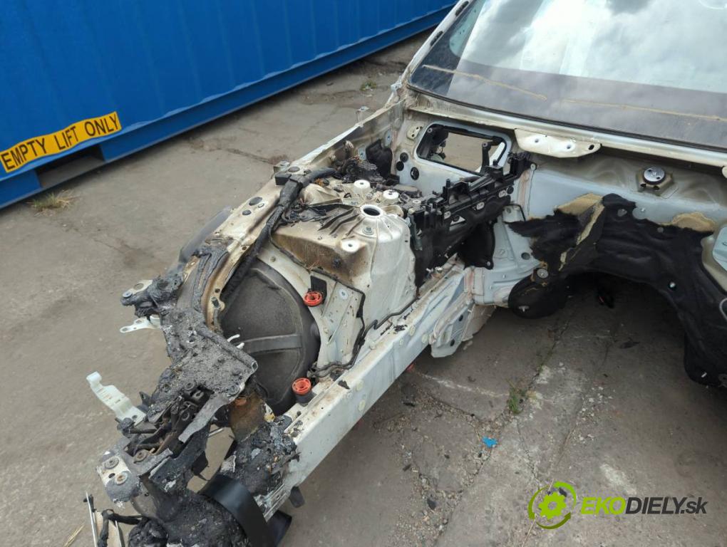 BMW G30 sedan 2019 135 kW 530 e Plug-in-Hybrid 1998 KAROSERIA ČTVRŤÁK blatník zadní část levý pravý práh střecha PODŁUŻNICA levý pravý