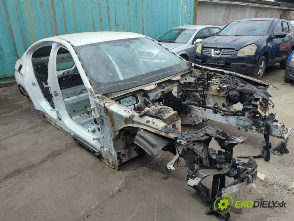 BMW G30 sedan 2019 135 kW 530 e Plug-in-Hybrid 1998 KAROSERIA ČTVRŤÁK blatník zadní část levý pravý práh střecha PODŁUŻNICA levý pravý