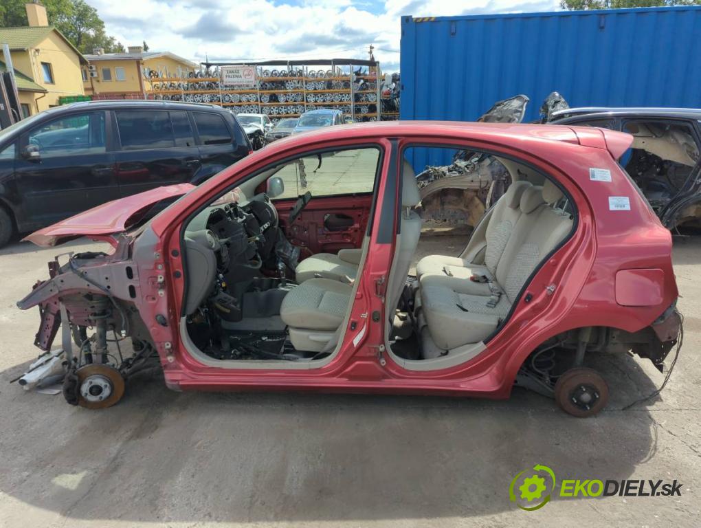 NISSAN MICRA K13 liftback 2015 59 kW 1.2 1198 KAROSERIA ČTVRŤÁK blatník zadní část levý pravý práh střecha PODŁUŻNICA levý pravý