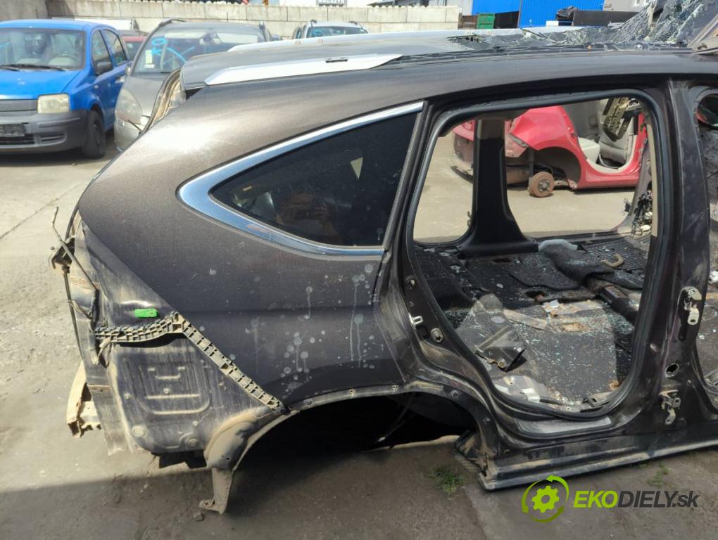 HONDA CR-V IV SUV 2015 118 kW 1.6 i-DTEC 4WD (RE6) 1597 KAROSERIA ČTVRŤÁK blatník zadní část levý pravý práh střecha PODŁUŻNICA levý pravý