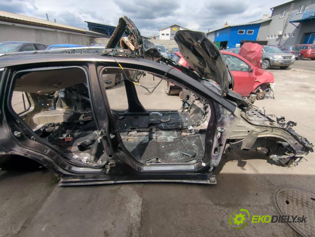 HONDA CR-V IV SUV 2015 118 kW 1.6 i-DTEC 4WD (RE6) 1597 KAROSERIA ČTVRŤÁK blatník zadní část levý pravý práh střecha PODŁUŻNICA levý pravý