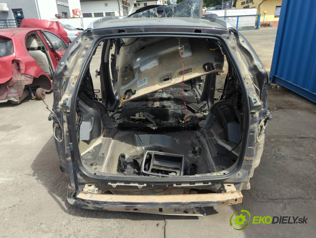 HONDA CR-V IV SUV 2015 118 kW 1.6 i-DTEC 4WD (RE6) 1597 KAROSERIA ČTVRŤÁK blatník zadní část levý pravý práh střecha PODŁUŻNICA levý pravý