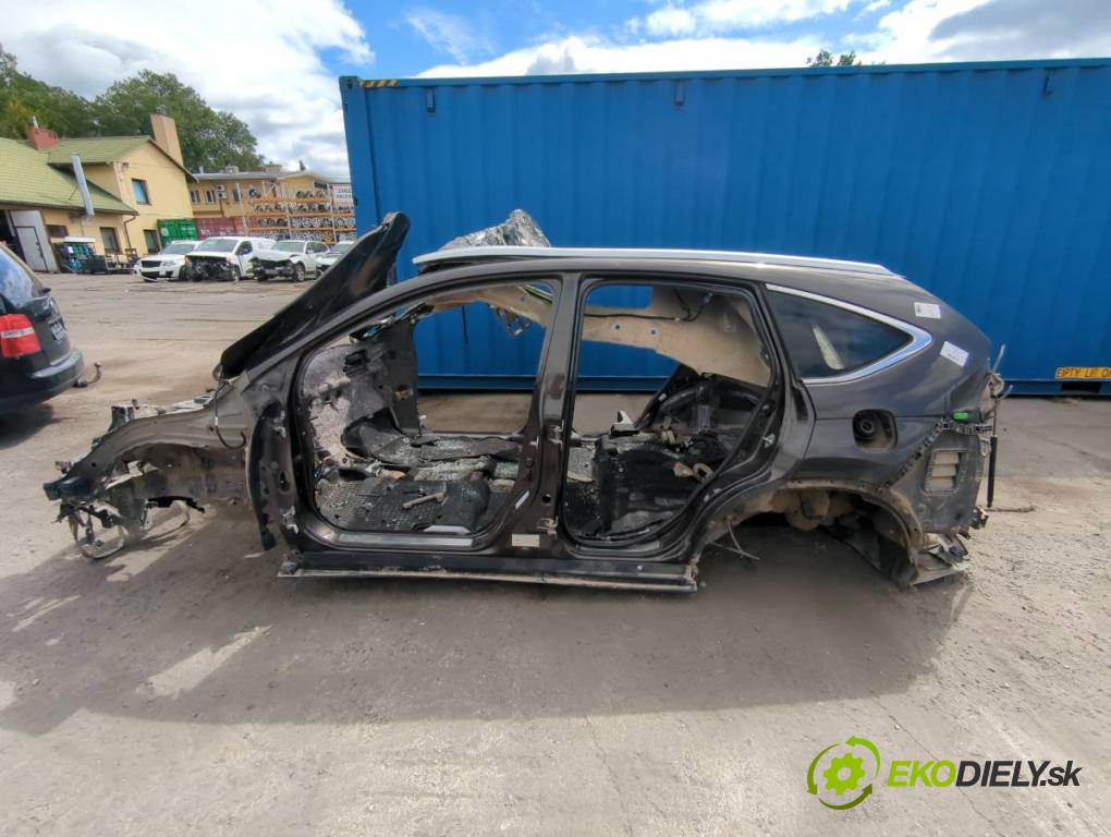 HONDA CR-V IV SUV 2015 118 kW 1.6 i-DTEC 4WD (RE6) 1597 KAROSERIA ČTVRŤÁK blatník zadní část levý pravý práh střecha PODŁUŻNICA levý pravý