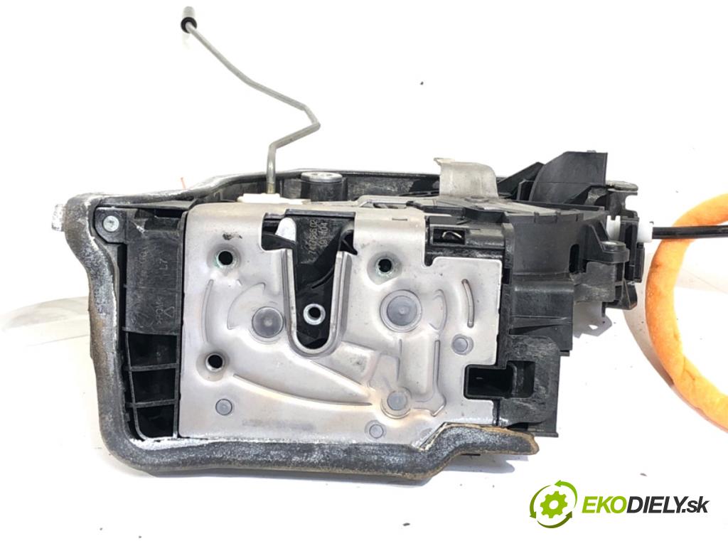 BMW G30 sedan 2019 135 kW 530 e Plug-in-Hybrid 1998 zámok dveře levý přední část 7477685