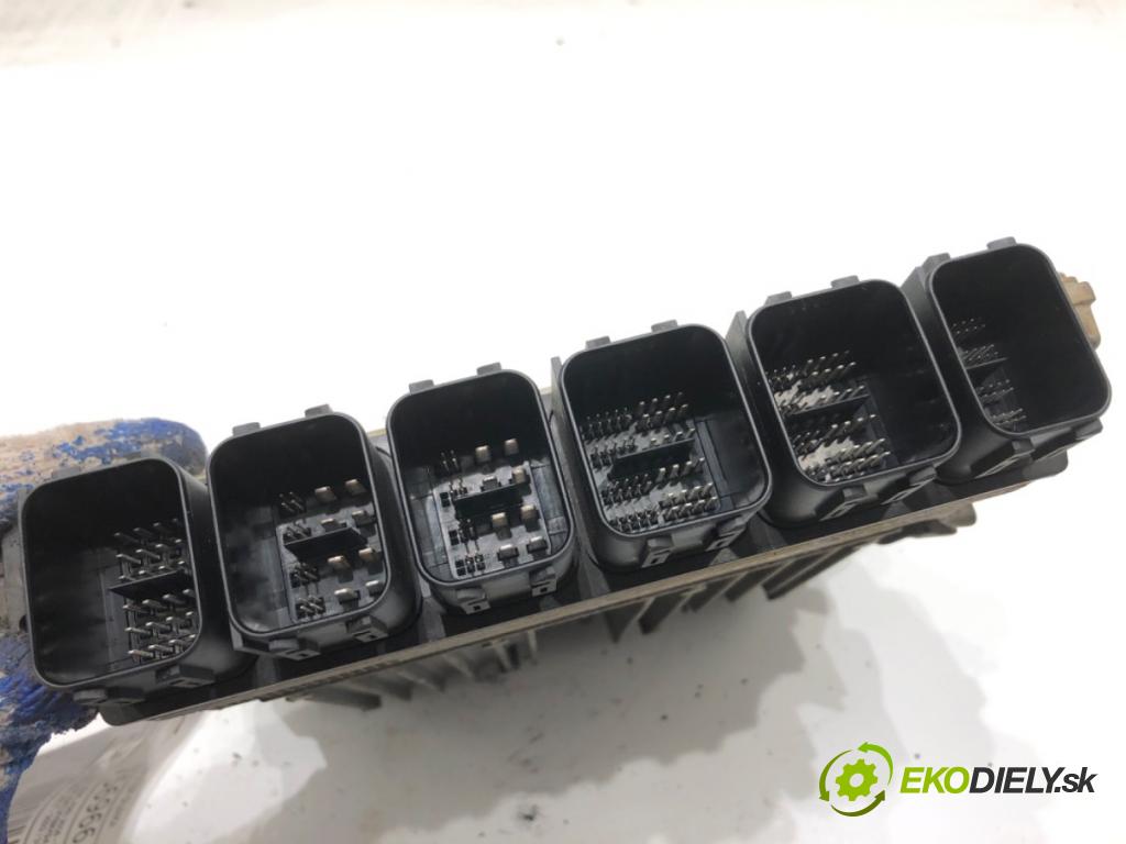 BMW G30 sedan 2019 135 kW 530 e Plug-in-Hybrid 1998 riadiaca jednotka Motor 9894915 (Riadiaca jednotka)