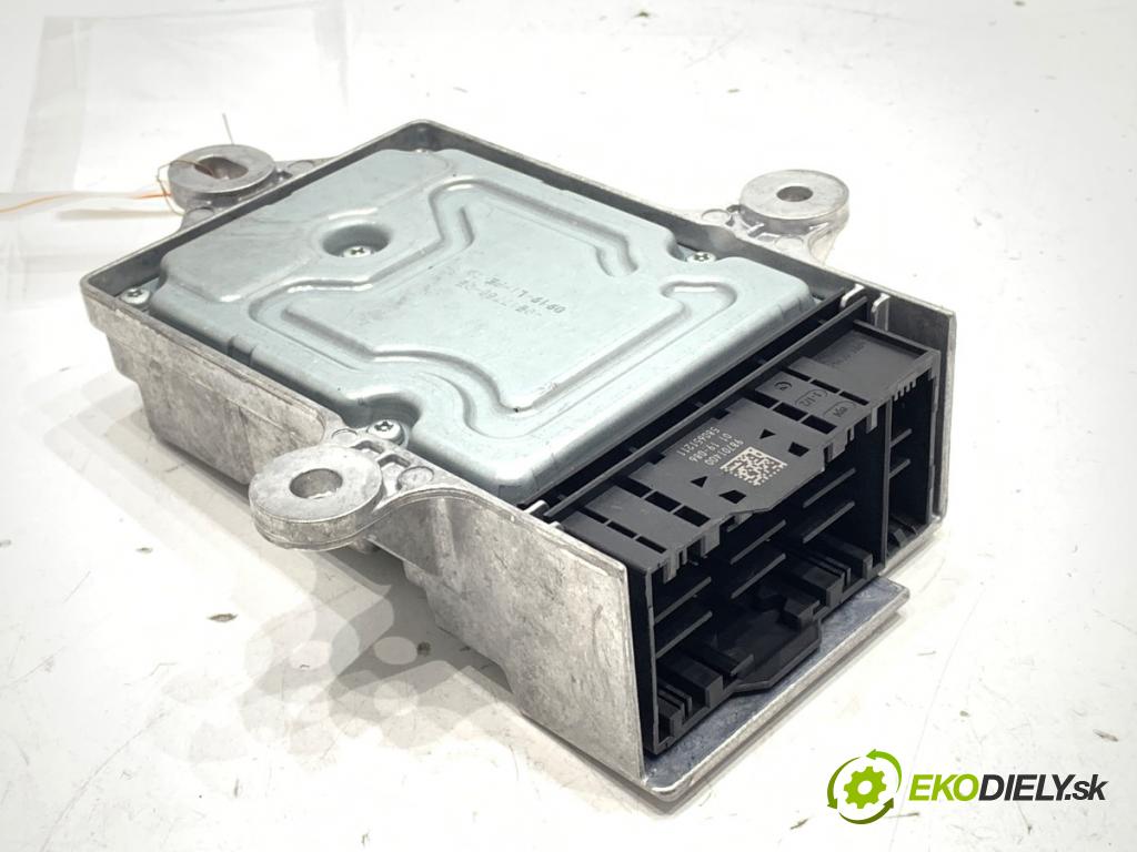 BMW G30 sedan 2019 135 kW 530 e Plug-in-Hybrid 1998 senzor airbag 9474762 (Snímač)