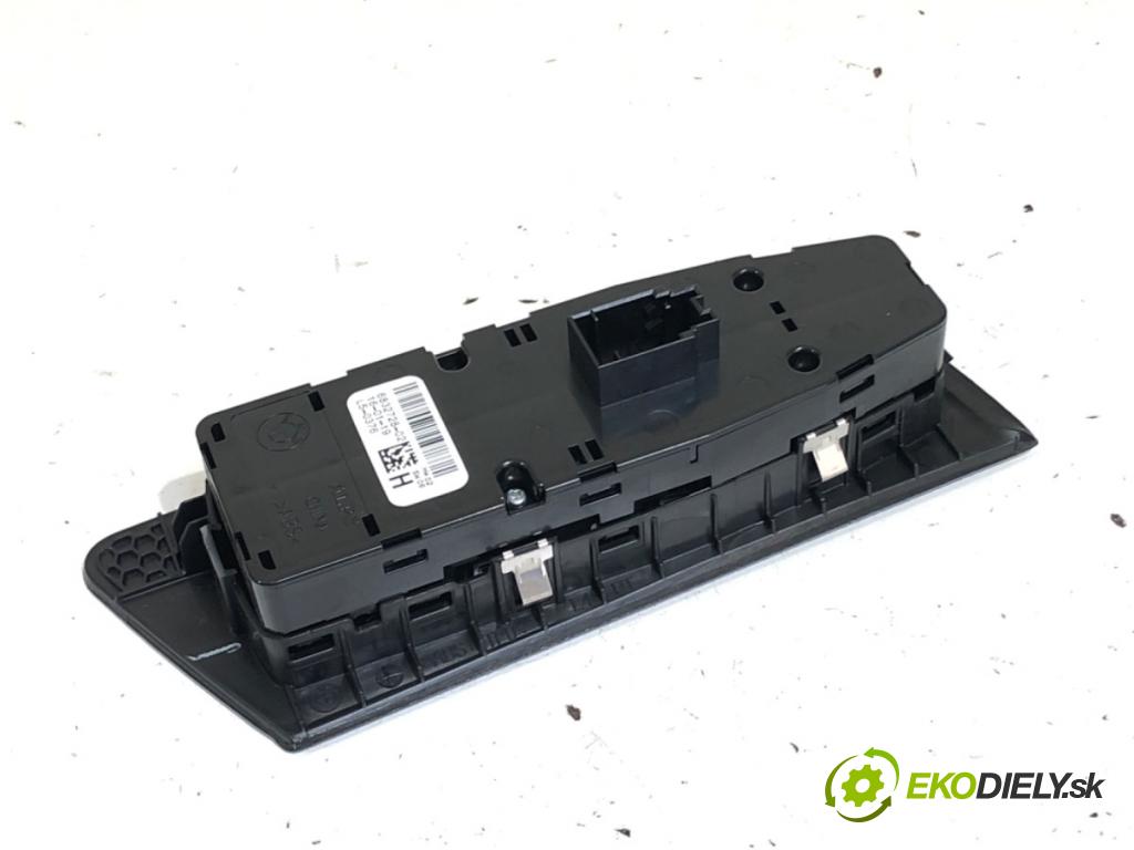 BMW G30 sedan 2019 135 kW 530 e Plug-in-Hybrid 1998 Prepínač okien 6832728 (Prepínacie páčky pod volantom)