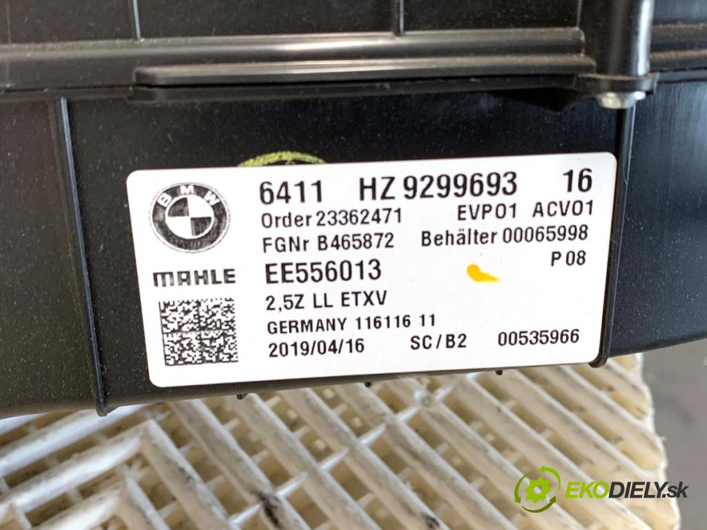 BMW G30 sedan 2019 135 kW 530 e Plug-in-Hybrid 1998 topné těleso radiátor topení komplet KOMBAJN 9299693 (Radiátor topení)