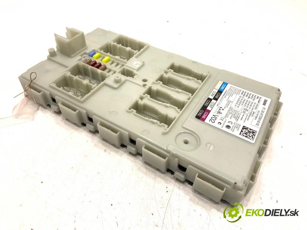 BMW G30 sedan 2019 135 kW 530 e Plug-in-Hybrid 1998 modul BSI 8725618 (Pojistková skříňka)