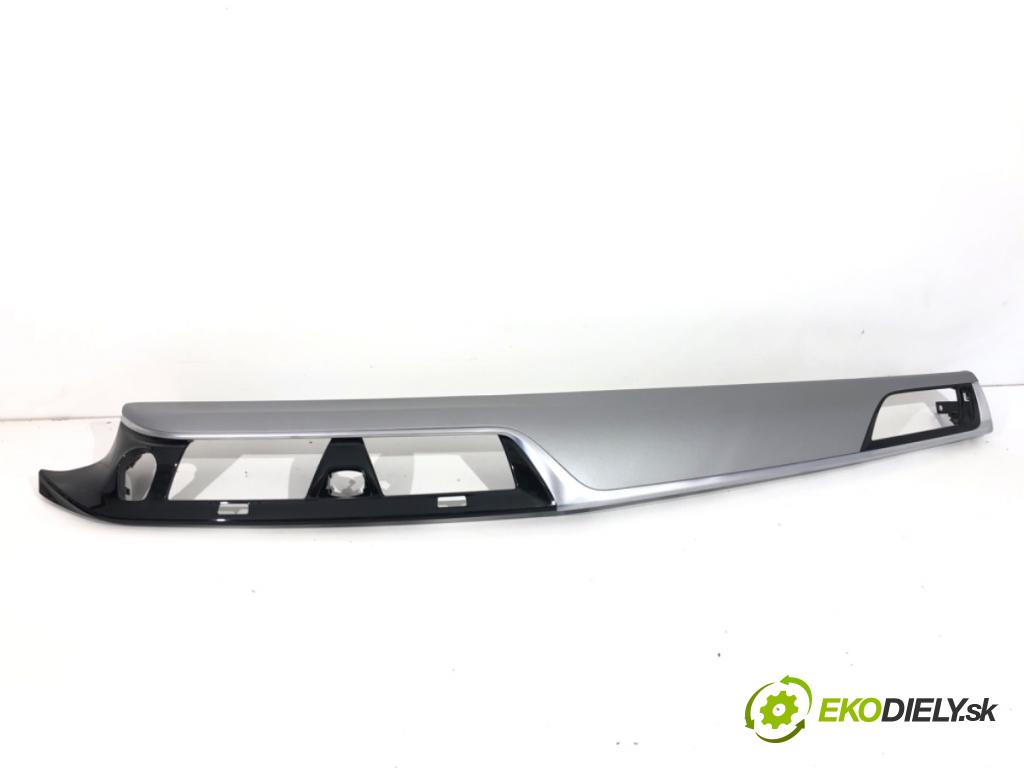 BMW G30 sedan 2019 135 kW 530 e Plug-in-Hybrid 1998 lišty kryt 9370804 (Lišta)
