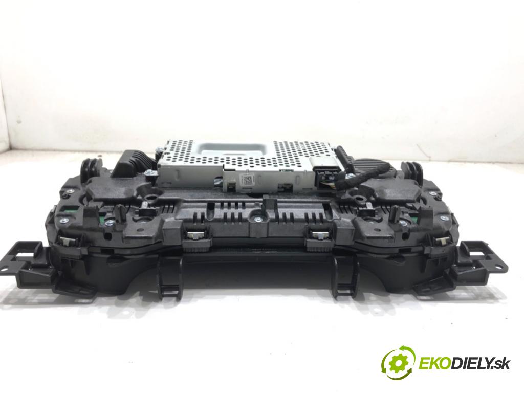 BMW G30 sedan 2019 135 kW 530 e Plug-in-Hybrid 1998 Prístrojovka 9392558 (Prístrojová doska)