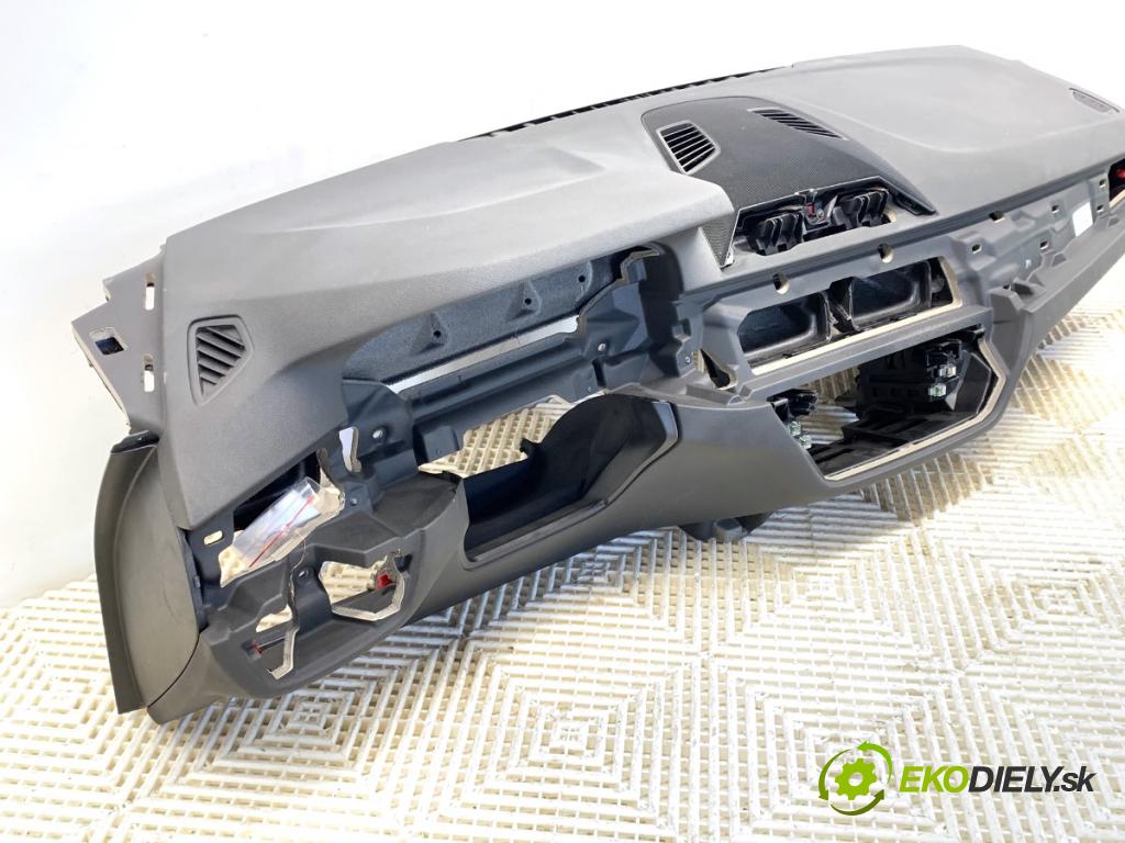 BMW G30 sedan 2019 135 kW 530 e Plug-in-Hybrid 1998 Palubná doska VANKÚŠ: spolujazdca