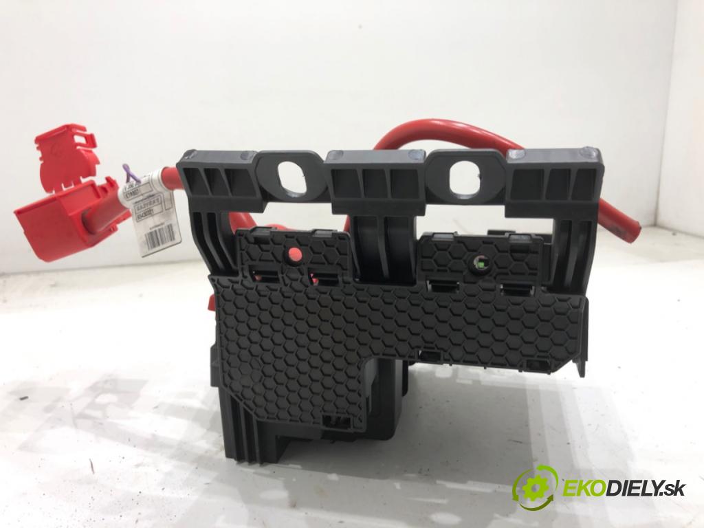 BMW G30 sedan 2019 135 kW 530 e Plug-in-Hybrid 1998 svorka plus 6802945
