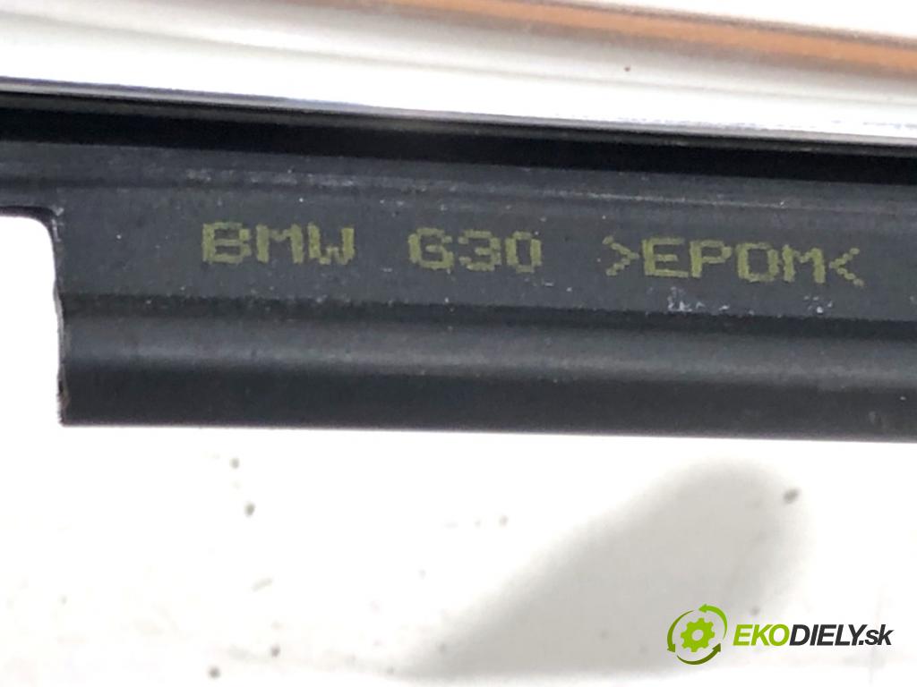 BMW G30 sedan 2019 135 kW 530 e Plug-in-Hybrid 1998 lišta Sbírání: zadní část levý