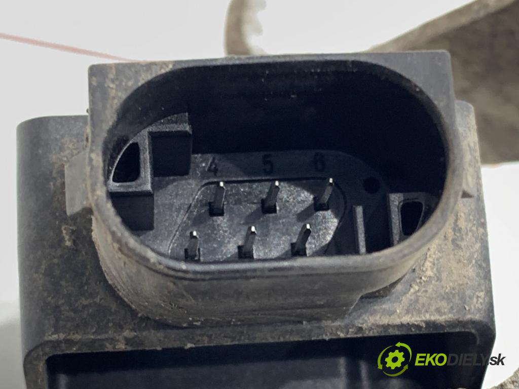 BMW G30 sedan 2019 135 kW 530 e Plug-in-Hybrid 1998 Snímač XENON 2959574 (Snímač)