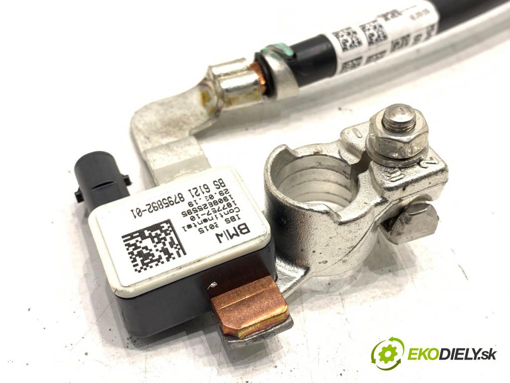 BMW G30 sedan 2019 135 kW 530 e Plug-in-Hybrid 1998 svorka MINUS 8795892