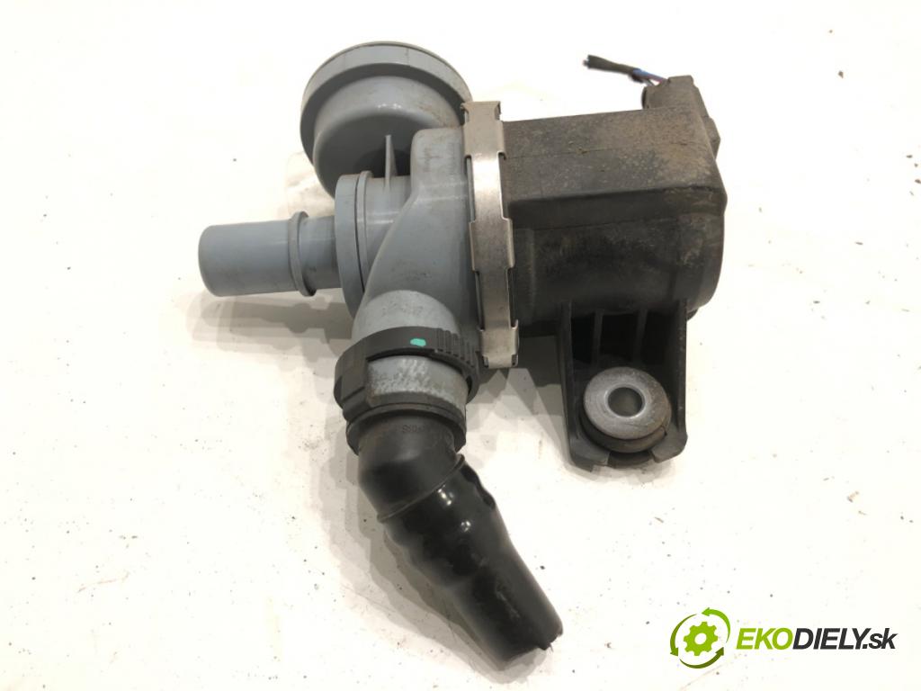BMW G30 sedan 2019 135 kW 530 e Plug-in-Hybrid 1998 Ventil tlaku 7441833 (Ventil)