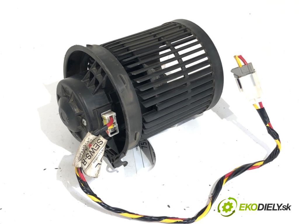 NISSAN JUKE F15 SUV 2011 86 kW 1.6 1598 ventilátor kúrenia 273SY1KA0A