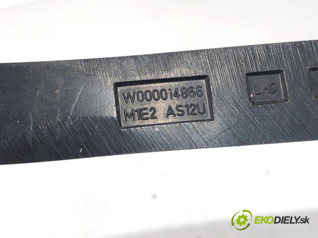 NISSAN JUKE F15 SUV 2011 86 kW 1.6 1598 ramena stěrače přední část