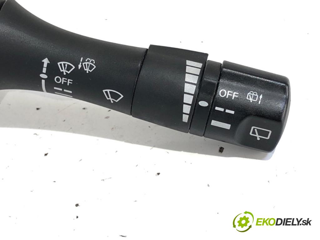 NISSAN JUKE F15 SUV 2011 86 kW 1.6 1598 Prepínač kombinovaný  (Prepínacie páčky pod volantom)