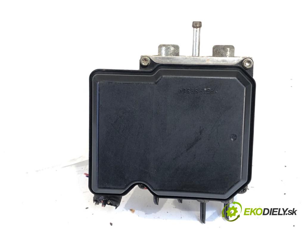 NISSAN JUKE F15 SUV 2011 86 kW 1.6 1598 Pumpa ABS TD8405 (Pumpa ABS)