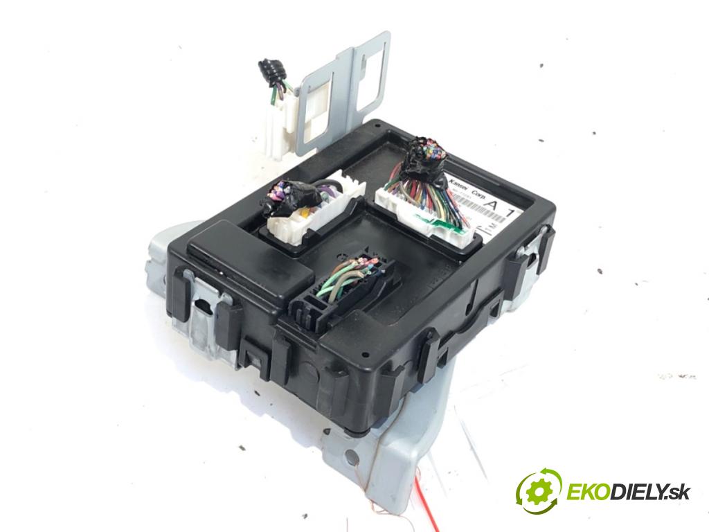 NISSAN JUKE F15 SUV 2011 86 kW 1.6 1598 modul BSI 284B11KA0C (Pojistková skříňka)