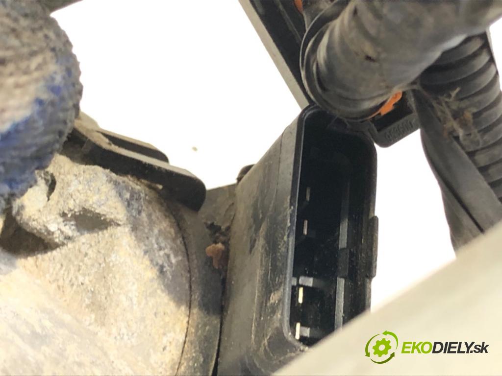 NISSAN JUKE F15 SUV 2011 86 kW 1.6 1598 Mechanizmus stieračov predný 28800-1KA0A (Motorček stieračov predný)