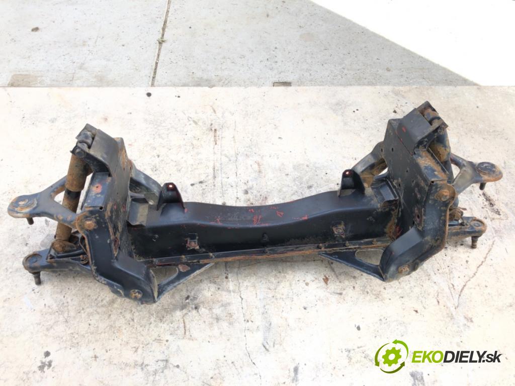 IVECO DAILY III Autobus 2000 78 kW 40 C 11, 50 C 11 2798 výztuha pod motor  (Přední výztuha)