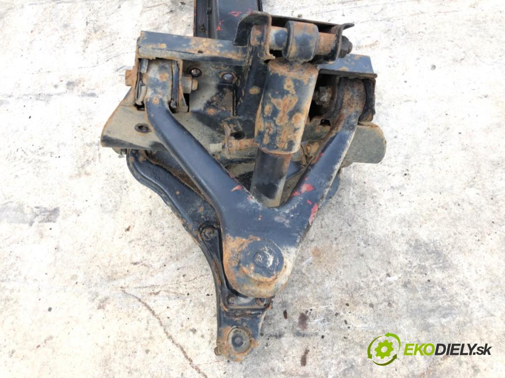 IVECO DAILY III Autobus 2000 78 kW 40 C 11, 50 C 11 2798 výztuha pod motor  (Přední výztuha)