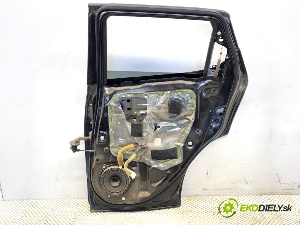 NISSAN JUKE F15 SUV 2011 86 kW 1.6 1598 dveře pravý zadní část