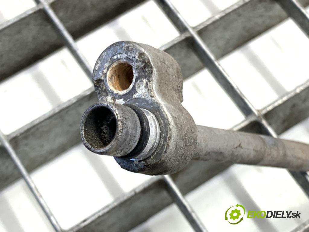 NISSAN JUKE F15 SUV 2011 86 kW 1.6 1598 rúrka klimatizácie  (Rúrka klimatizácie)