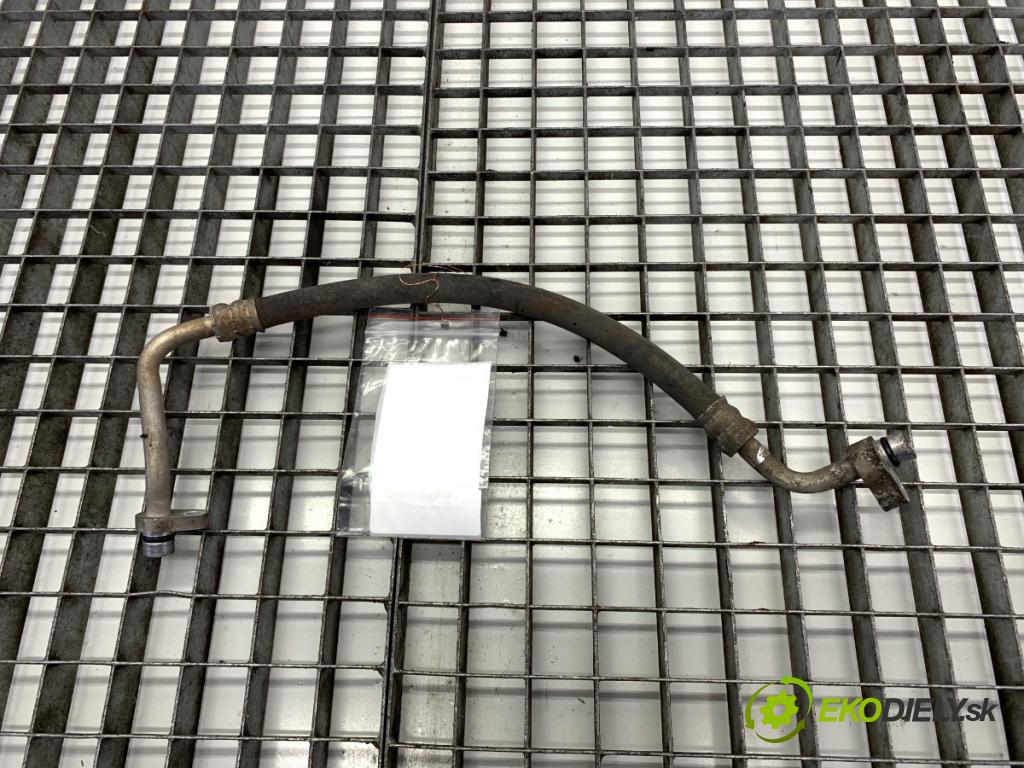 NISSAN JUKE F15 SUV 2011 86 kW 1.6 1598 rúrka klimatizácie  (Rúrka klimatizácie)