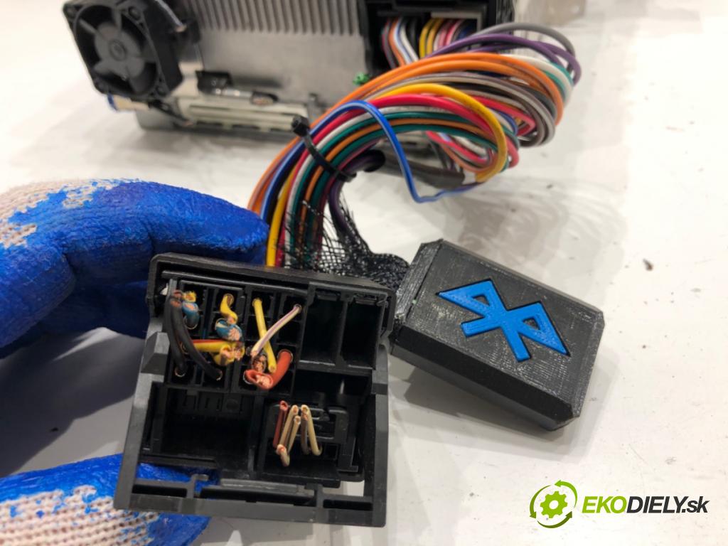 BMW E60 sedan 2008 200 kW 530 i 2996 RADIO 9185524 (Audio zariadenie)