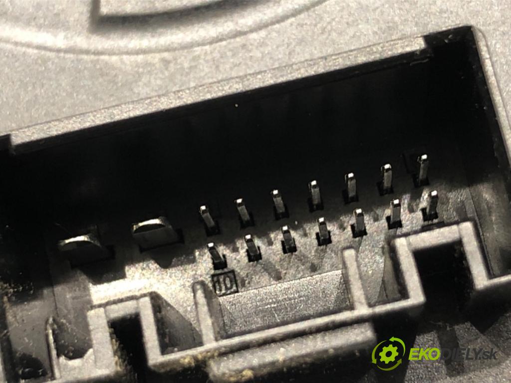 BMW E60 sedan 2008 200 kW 530 i 2996 Prepínač kombinovaný 9170208 (Prepínacie páčky pod volantom)