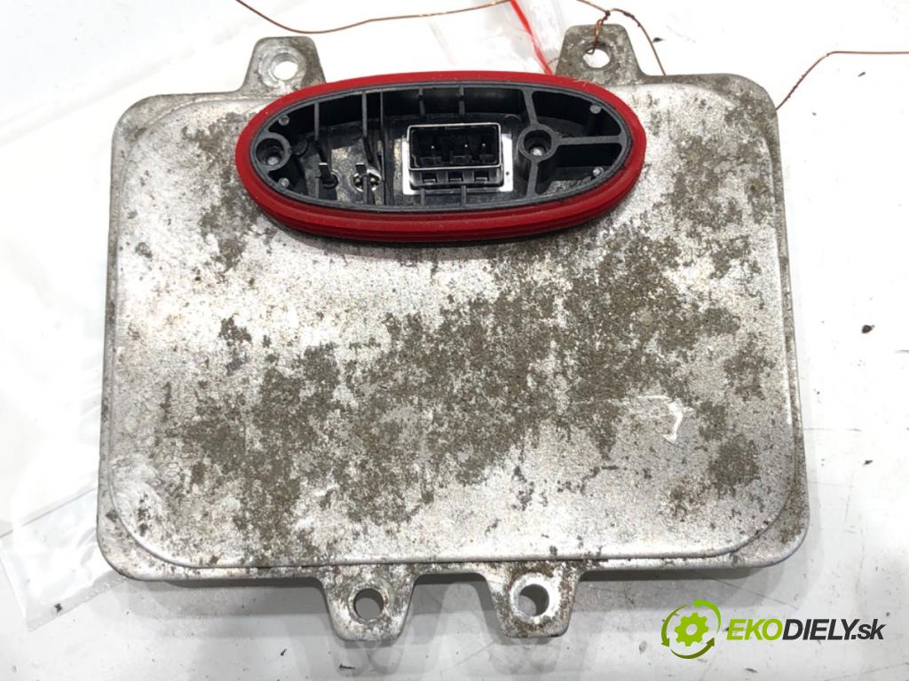 BMW E60 sedan 2008 200 kW 530 i 2996 Menič XENON 5DV009000 (Riadiaca jednotka xenónu)