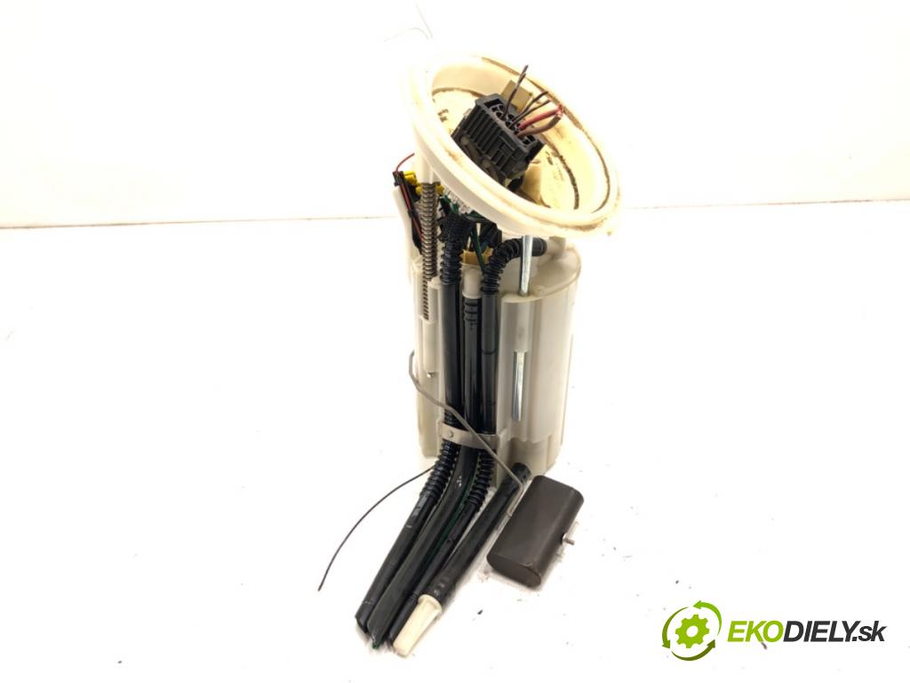 BMW E60 sedan 2008 200 kW 530 i 2996 pumpa paliva 7170857