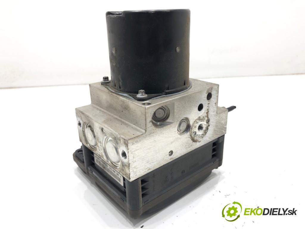 BMW E60 sedan 2008 200 kW 530 i 2996 Pumpa ABS 6783360 (Pumpa ABS)