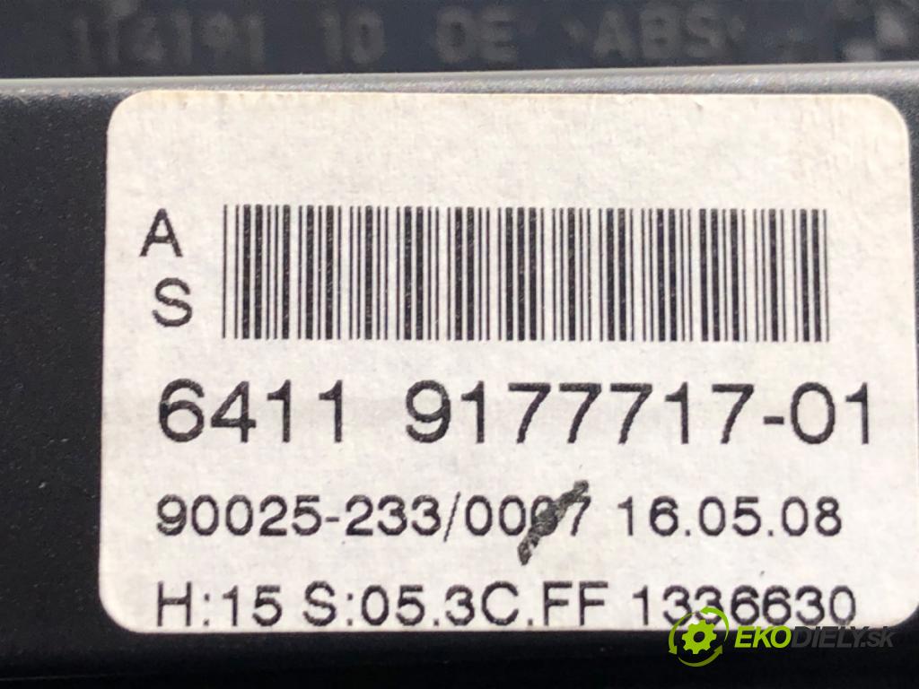 BMW E60 sedan 2008 200 kW 530 i 2996 Panel ovládania kúrenia 9177717 (Prepínacie páčky pod volantom)