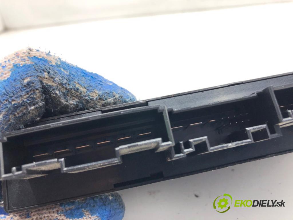 BMW E60 sedan 2008 200 kW 530 i 2996 Modul komfortu 9176069 (Modul komfortu)