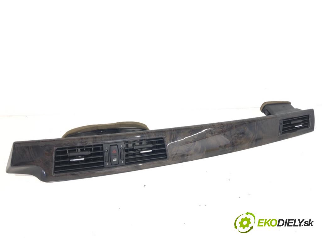 BMW E60 sedan 2008 200 kW 530 i 2996 lišty kryt 9167766 9170198 (Lišta)