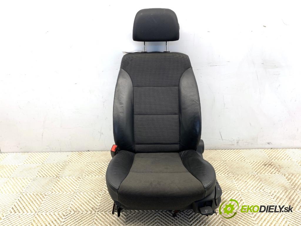 BMW E60 sedan 2008 200 kW 530 i 2996 Sedadlo ľavy predný 