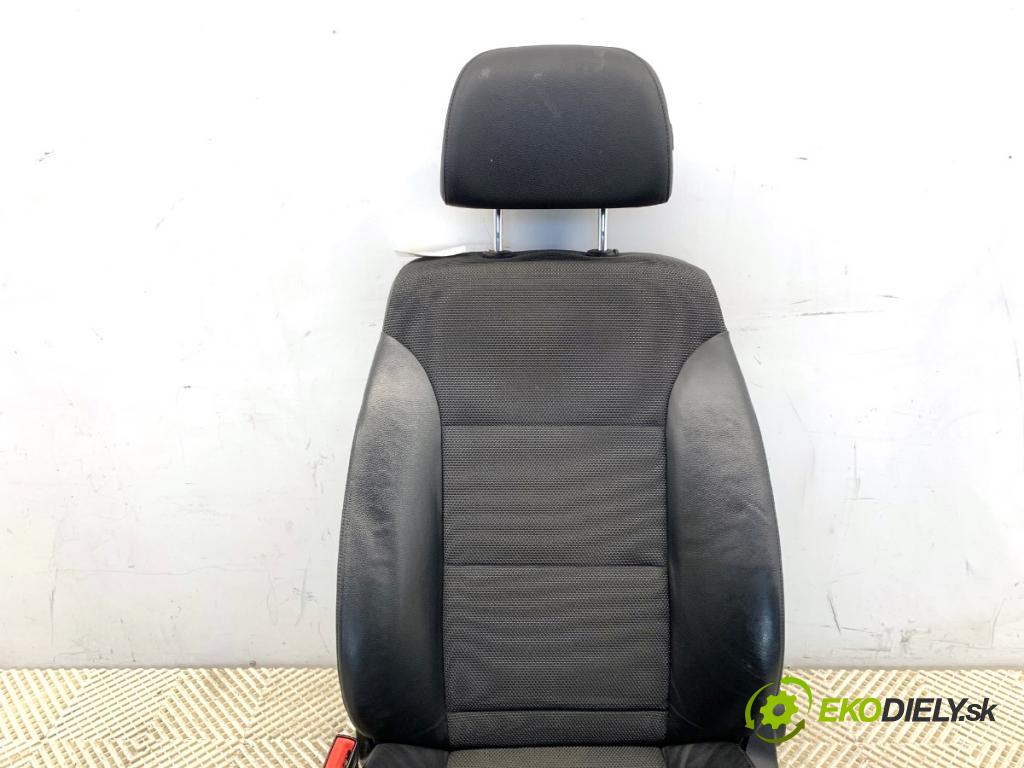BMW E60 sedan 2008 200 kW 530 i 2996 Sedadlo ľavy predný