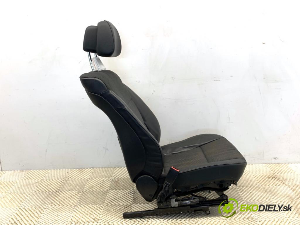 BMW E60 sedan 2008 200 kW 530 i 2996 Sedadlo ľavy predný