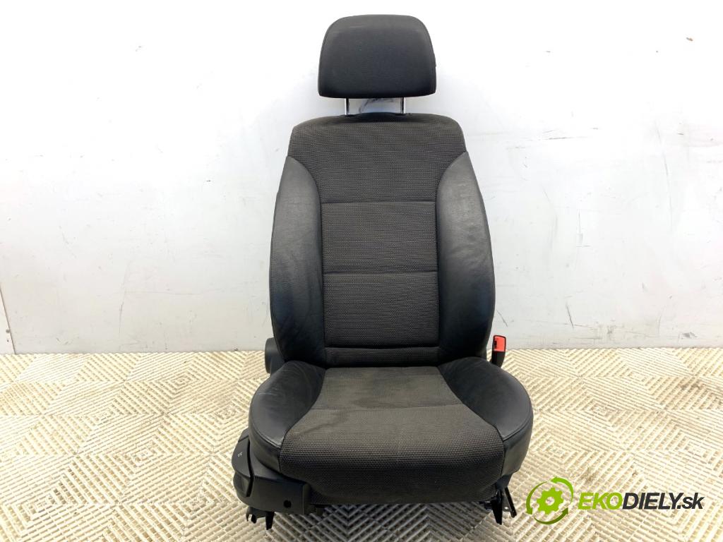 BMW E60 sedan 2008 200 kW 530 i 2996 Sedadlo pravy predný 