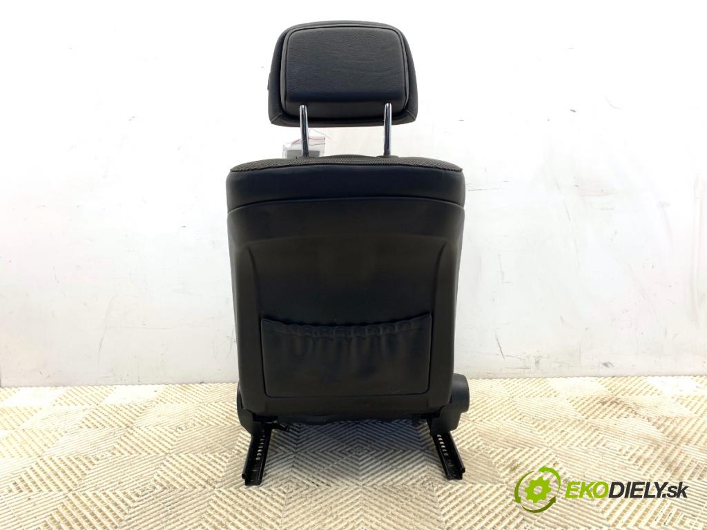 BMW E60 sedan 2008 200 kW 530 i 2996 Sedadlo pravy predný
