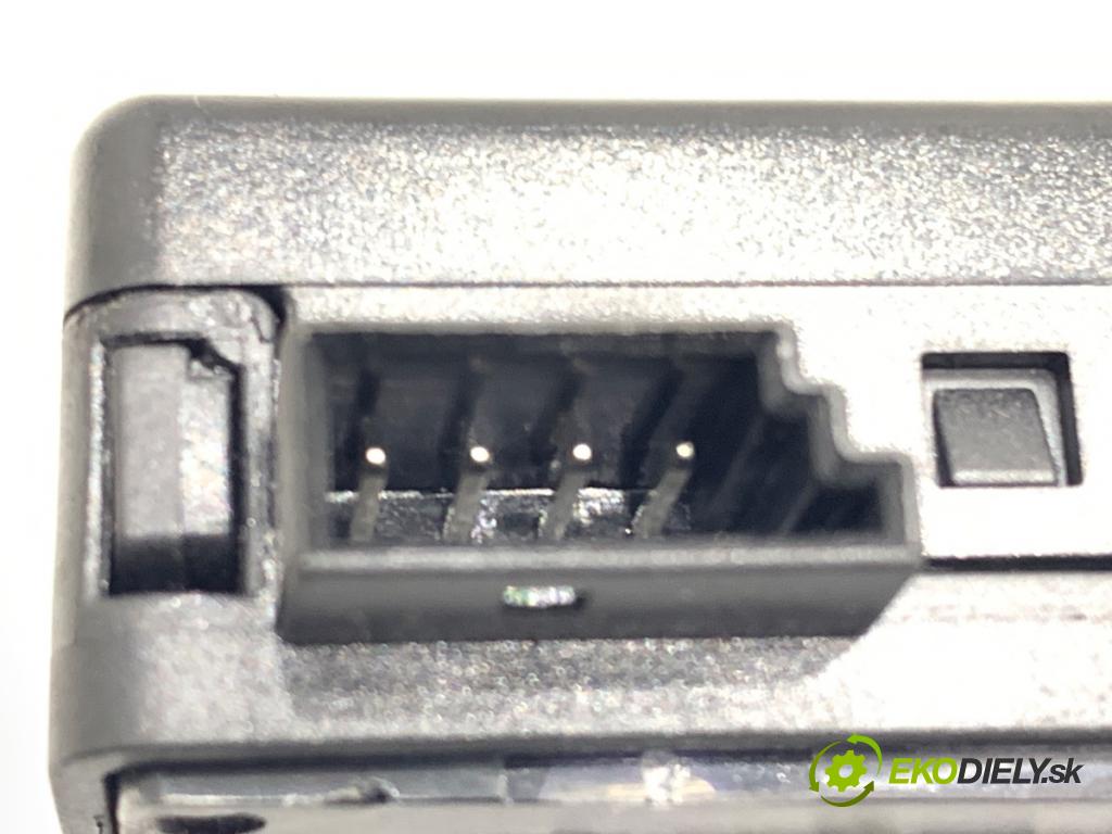BMW E60 sedan 2008 200 kW 530 i 2996 snímač deště 9120310 (Snímač deště)