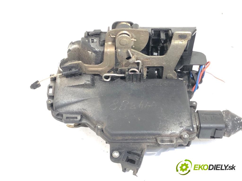 VW PASSAT B5 FL sedan 2002 96 kW 1.9 TDI 1896 zámok dveře levý zadní část