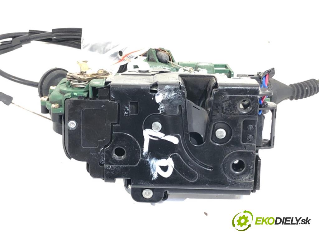 VW PASSAT B5 FL sedan 2002 96 kW 1.9 TDI 1896 zámok dveře levý přední část 3B1837015Q