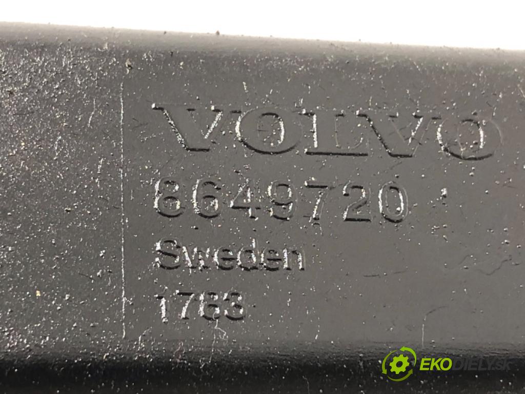 VOLVO S60 I sedan 2001 125 kW 2.4 2435 Nádržka servočerpadlo 8649720