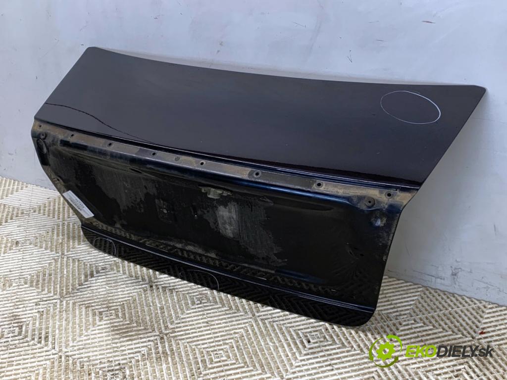 VOLVO S60 I sedan 2001 125 kW 2.4 2435 kapota zadní část